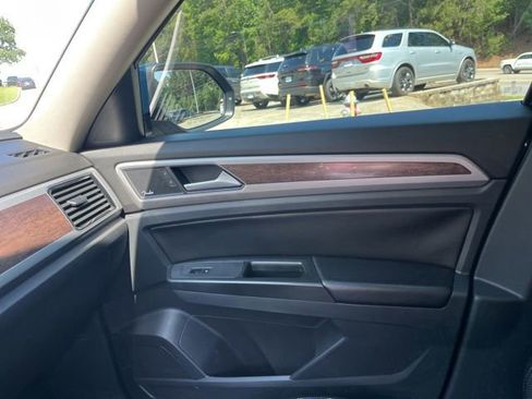 Used 2018 Volkswagen Atlas SEL Premium AWD/4WD image 31