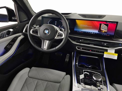 Used 2026 BMW X7 xDrive40i AWD/4WD image 17