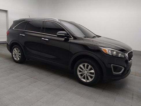Used 2018 Kia Sorento FWD V6 image 11