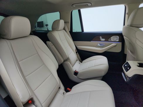 New 2026 Mercedes-Benz GLS 450 4MATIC image 15