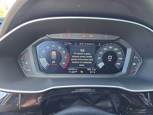 Used 2023 Audi Q3 2.0T Premium w/ Black Optic Package image 19