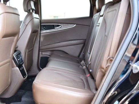 Used 2017 Lincoln MKX Reserve w/ Driver Assistance Package image 23