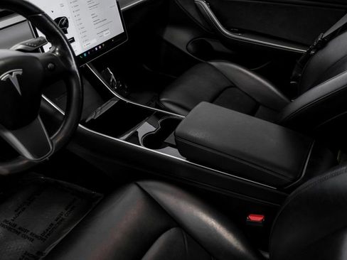 Used 2019 Tesla Model 3 Standard Range Plus image 24