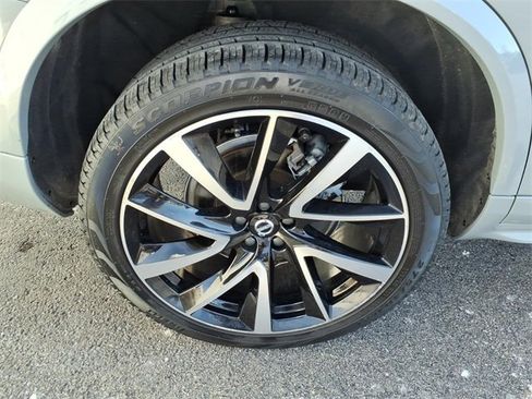 Used 2024 Volvo XC90 B6 Plus image 31