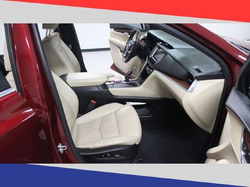 Used 2017 Cadillac XT5 Luxury w/ Driver Awareness Package image 33