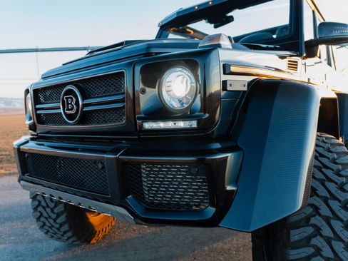 Used 2017 Mercedes-Benz G 550 Squared image 10