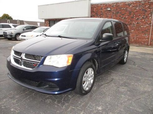 Used 2014 Dodge Grand Caravan SE w/ Quick Order Package 29E SE image 3