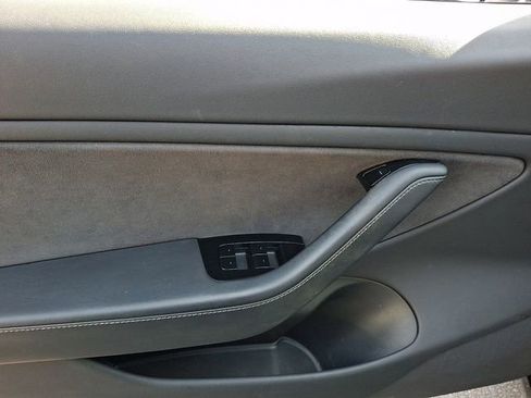 Used 2019 Tesla Model 3 Standard Range Plus image 16