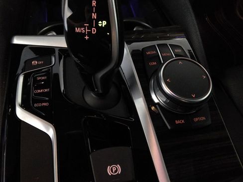 Used 2019 BMW 540i xDrive w/ Executive Package image 18