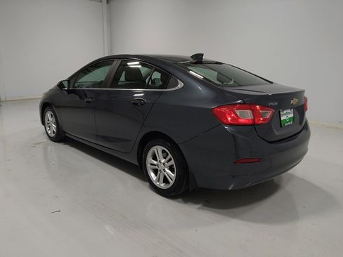 Used 2017 Chevrolet Cruze LT image 5