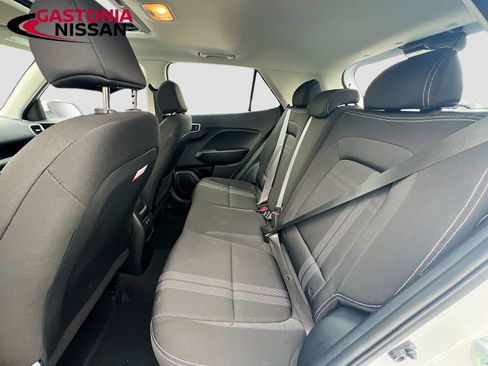 Used 2025 Hyundai Venue SEL image 31