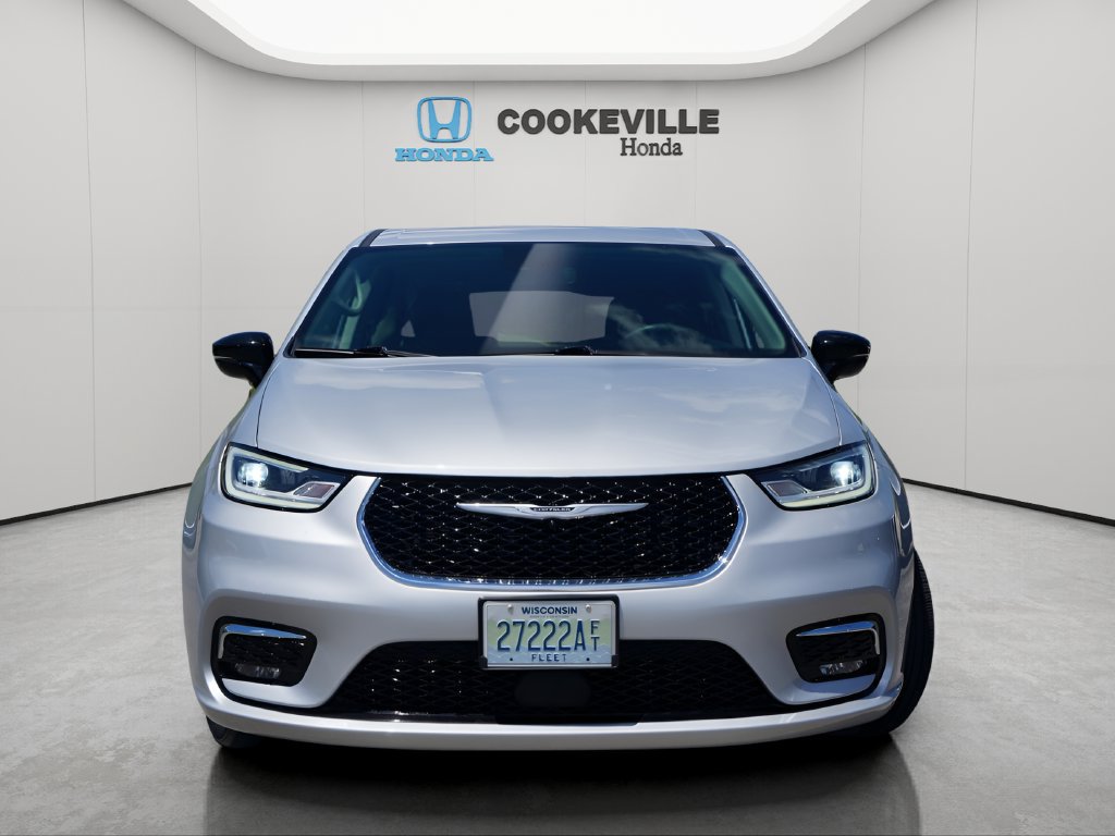 Used 2024 Chrysler Pacifica Touring-L FWD image 4