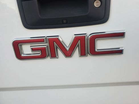 Used 2016 GMC Sierra 1500 SLT w/ SLT Premium Package image 16