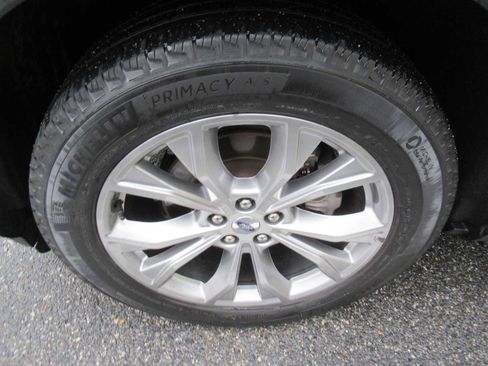 Used 2022 Ford Explorer XLT w/ Equipment Group 202A image 12