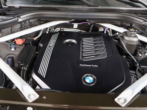 Used 2021 BMW X7 xDrive40i w/ Executive Package image 33