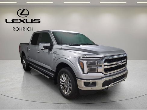 Used 2025 Ford F150 Lariat w/ Equipment Group 501A Mid image 4