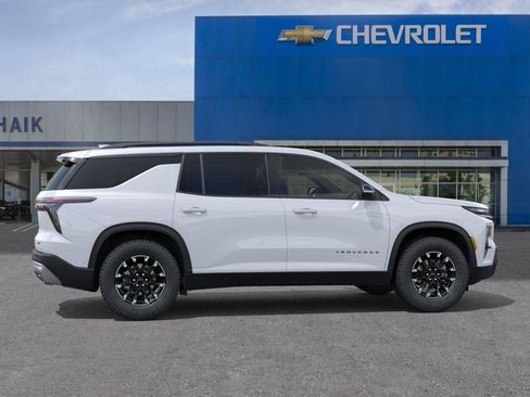 New 2026 Chevrolet Traverse Z71 w/ Enhanced Driving Package AWD/4WD image 5