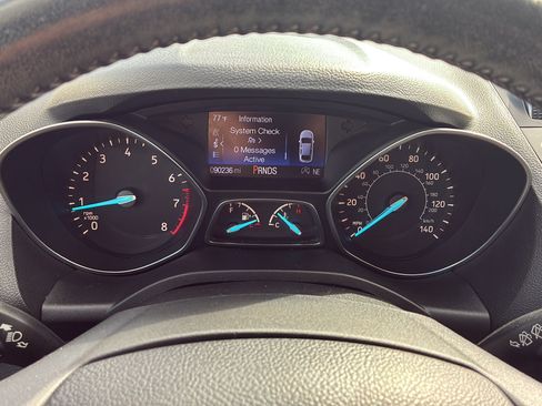 Used 2017 Ford Escape SE w/ Equipment Group 201A FWD image 34