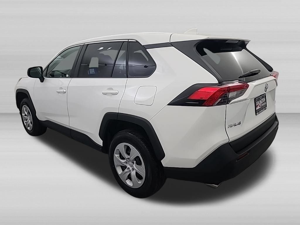 Used 2025 Toyota RAV4 LE AWD/4WD image 7