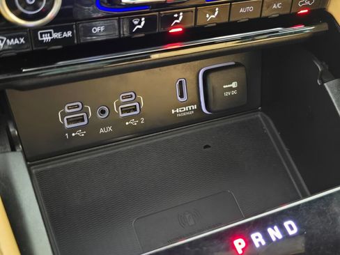 Used 2023 Jeep Grand Cherokee L Summit AWD/4WD image 33