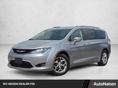 Used 2018 Chrysler Pacifica Limited w/ Advanced Safetytec Group