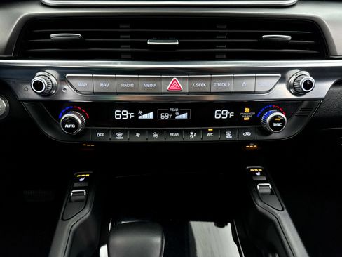 Used 2022 Kia Telluride S FWD image 28