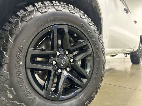 Used 2024 Chevrolet Silverado 1500 LT Trail Boss w/ Protection Package image 29