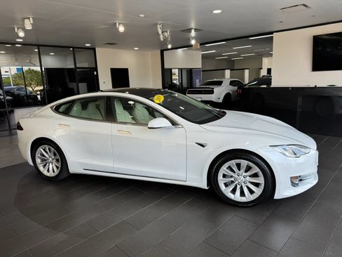 Used 2018 Tesla Model S 75D AWD/4WD image 3
