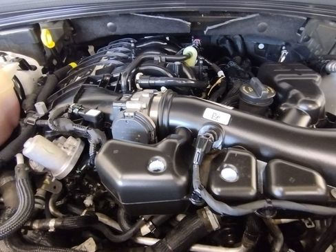 Used 2023 Jeep Grand Cherokee Altitude AWD/4WD image 8