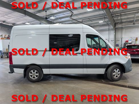 Used 2019 Mercedes-Benz Sprinter 144 image 2