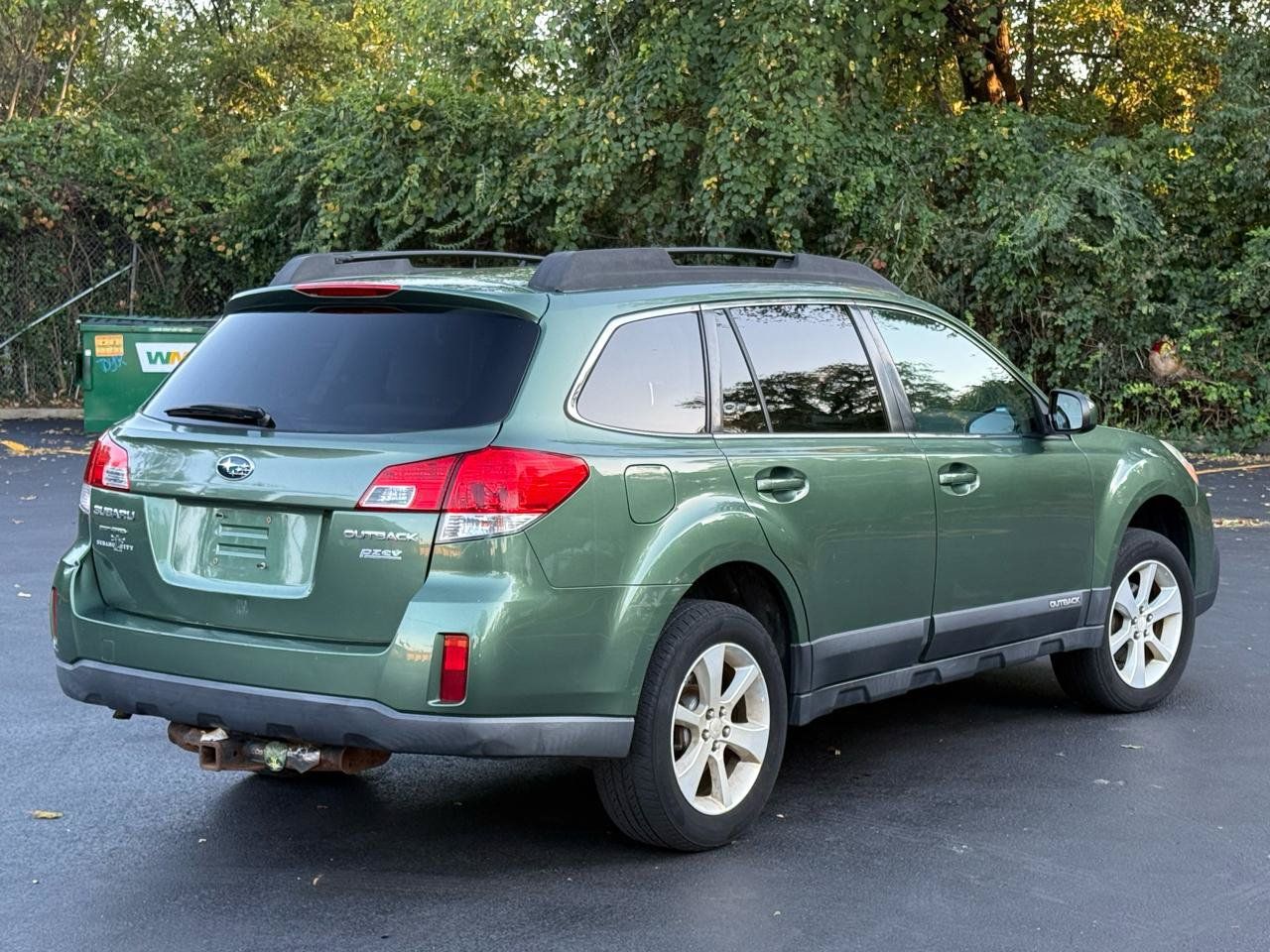Used 2013 Subaru Outback 2.5i Premium w/ All-Weather Pkg AWD/4WD image 4