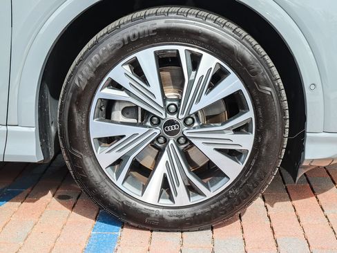 Used 2023 Audi Q4 e-tron Premium Plus w/ Premium Plus RWD image 11