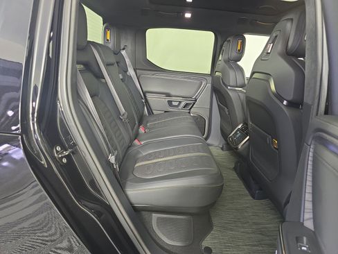 Used 2022 Rivian R1T Adventure image 22