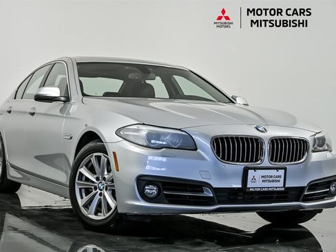 Used 2015 BMW 528i xDrive Sedan AWD/4WD image 1