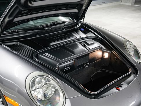 Used 2009 Porsche 911 Carrera 4S AWD/4WD image 38