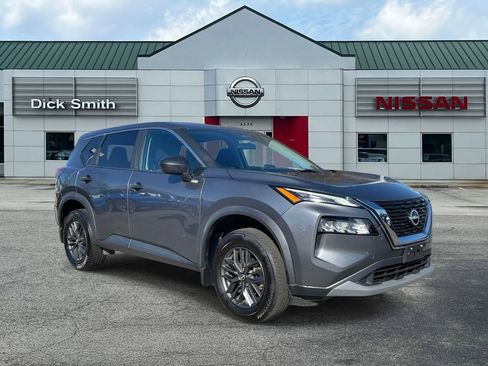 Used 2023 Nissan Rogue S image 1