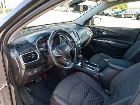 Used 2020 Chevrolet Equinox LT FWD image 16