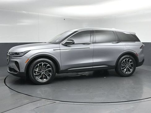 Certified 2024 Lincoln Nautilus Premier w/ Equipment Group 102A AWD/4WD image 4