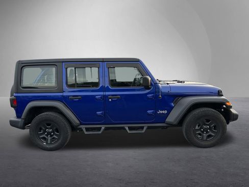 Used 2018 Jeep Wrangler Unlimited Sport image 2
