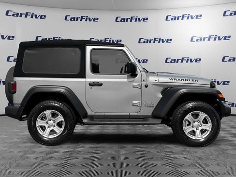 Used 2018 Jeep Wrangler Sport image 7
