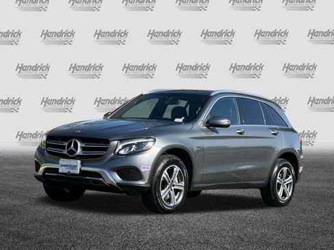 Used 2019 Mercedes-Benz GLC 350e 4MATIC image 9