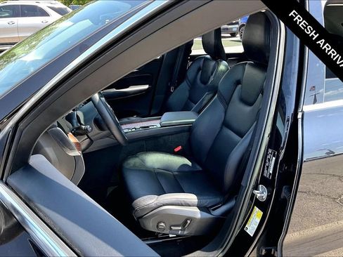 Used 2023 Volvo XC60 B5 Plus w/ Protection Package Premier FWD image 21