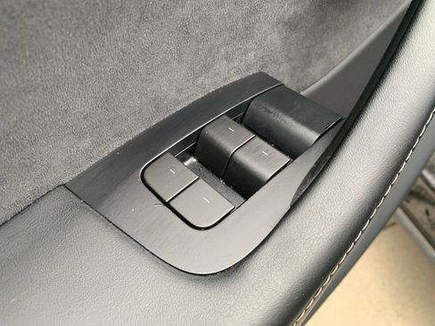 Used 2023 Tesla Model Y Long Range image 15