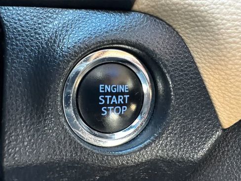 Used 2019 Toyota RAV4 XLE w/ Convenience Package image 33