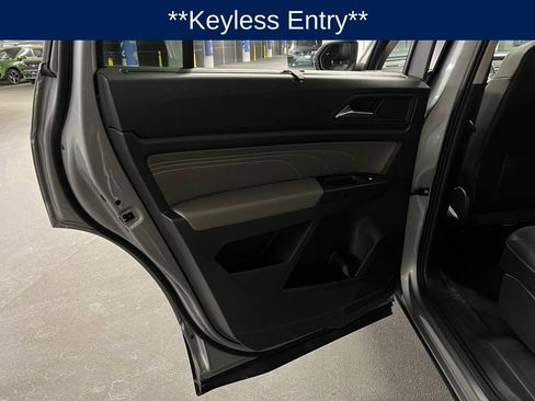 Used 2023 Volkswagen Atlas SEL image 21