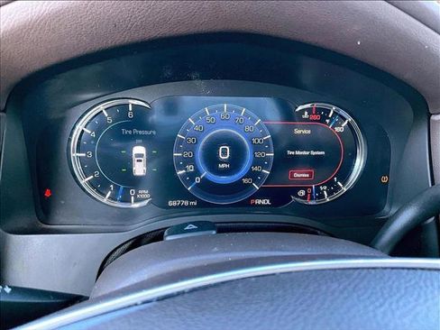 Used 2017 Cadillac Escalade Luxury image 22