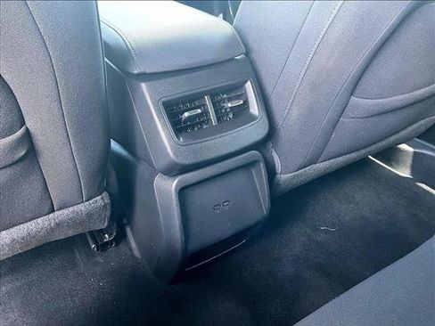 Used 2025 Chevrolet Equinox EV LT FWD image 25