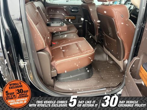 Used 2015 Chevrolet Silverado 2500 High Country w/ Duramax Plus Package image 16