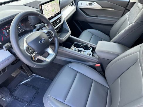 New 2026 Ford Explorer Active w/ Active Comfort Package image 9