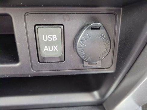 Used 2017 Toyota 4Runner SR5 Premium image 24